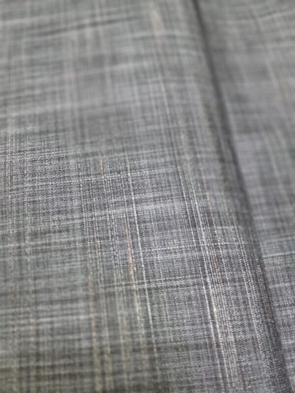 Grey Yarn-Dyed Poly-Viscose Suiting Fabric – Crosshatch Weave for Formal Trousers & Blazers"